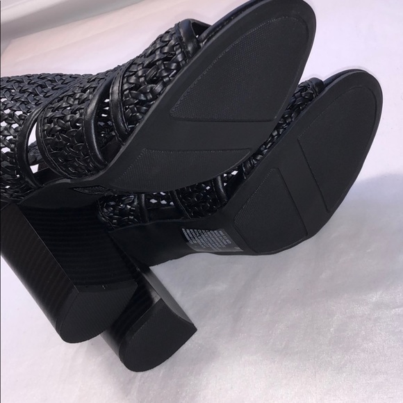 LAST ONE AVAILABLE IN EACH SIZE New LC Lauren Conrad Women's Black Ankle Booties - Picture 8 of 14